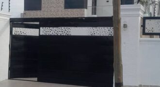 Newly Built 4-Bedroom with High-End Luxury Finishes and Furnishings for Sale